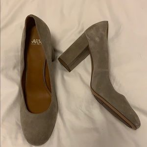 NWOT Franco Sarto Grey Suede Heels Sz 9.5/ 39.5